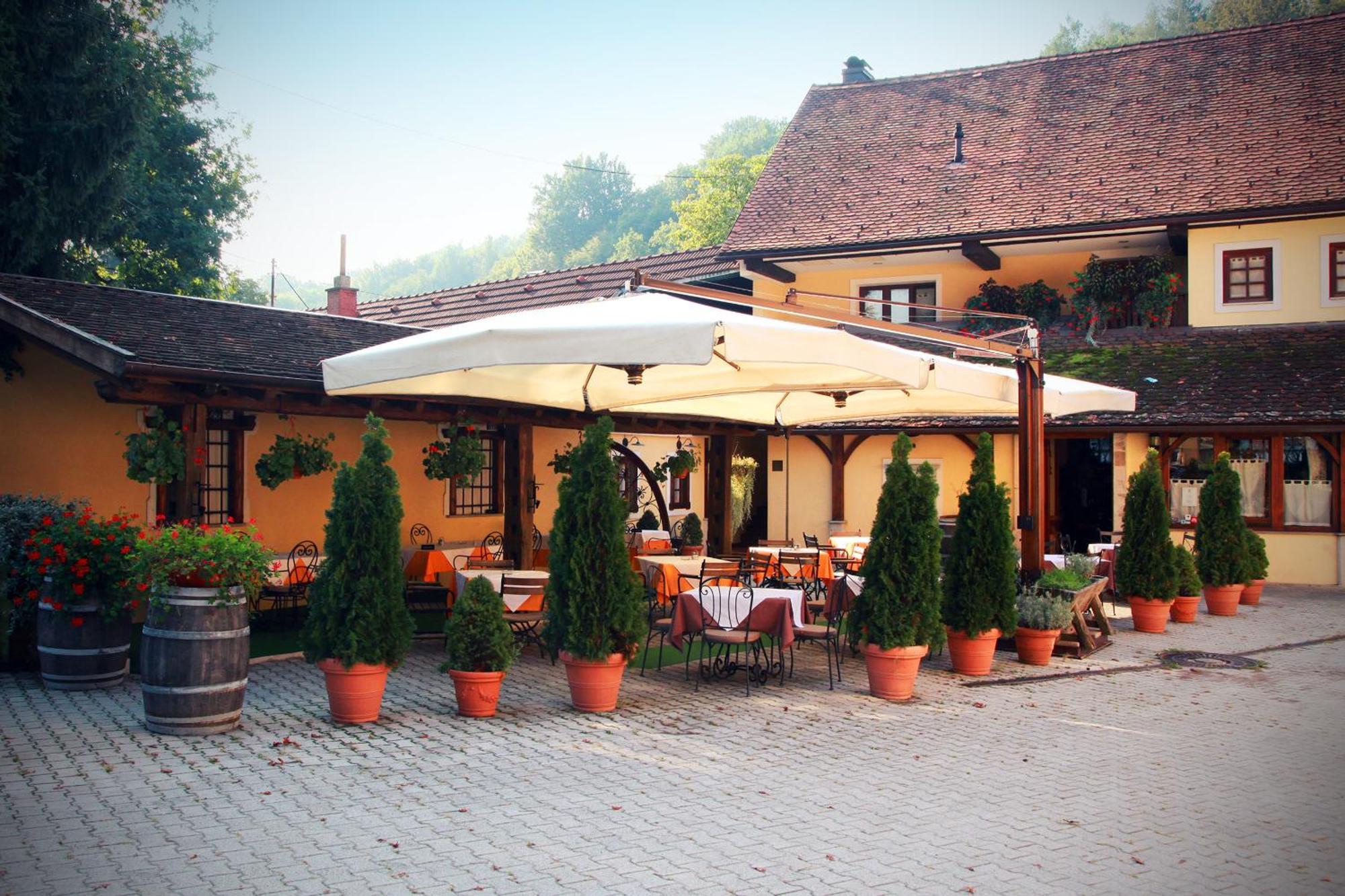 Guest House Pri Vodniku Ljubljana Exterior foto